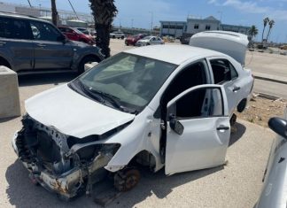 Anuncio publico – Atencion doñonan di auto getouw na Aeropuerto di Aruba
