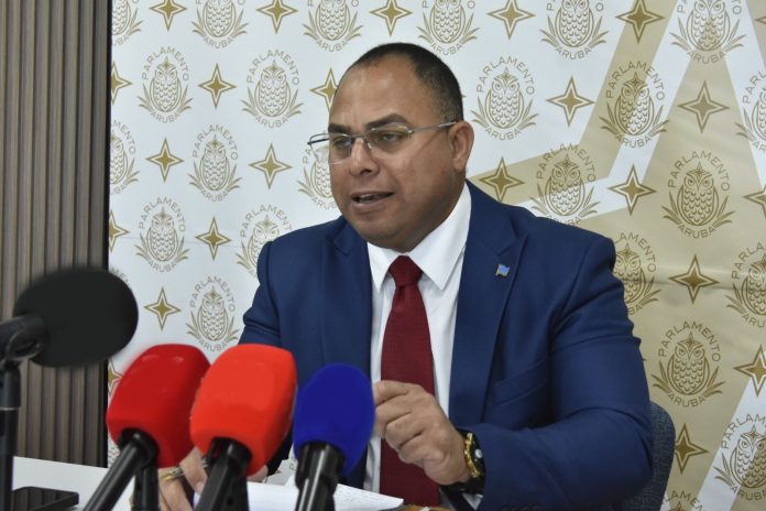 Parlamentario Eduard Pieters (PPA) “BBO ta castiga pueblo y Gobierno no ta actua”