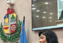 Parlamento di Aruba ta aproba mocion unanime pa conserva historia di e refineria