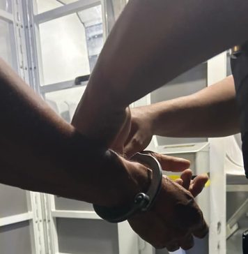 13 Chauffeur deteni pa core bao influencia durante control policial