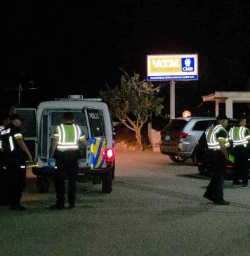 A haya droga den un auto y a detene 2 sospechoso y confisca e auto
