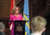 Den luga historico di Nieuwe Kerk na Den Haag; Aruba a introduci Mildred Schwengle como minister plenipotenciario na Hulanda