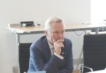 Comentarionan di Van der Burg tocante Status Aparte ta desata tormenta politico