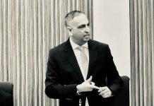 Parlamentraio Dangui Oduber: “Cu un surplus di 500 miyon florin, Gobierno ta pone un miserabel 3.5 miyon florin pa asfalt!”