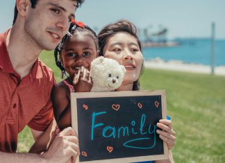 Dia Internacional di Famia: E balor di famia den e sociedad Arubiano moderno