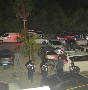 E costo di perde paraiso: Con violencia ta menasa modelo turistico di Aruba