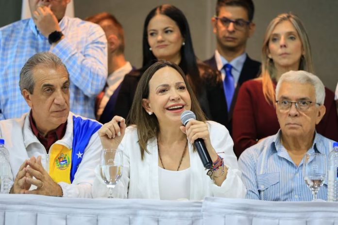 Maria Corina Machado a afirma cu lo e ta candidata presidencial na Venezuela y a anuncia cu _pronto_ e lo bolbe na pais