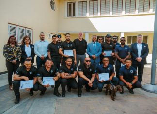 Minister Arthur Dowers ta reconoce excelencia den entrenamento K9: Diesun certificacion oficial