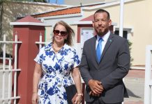 Fraccion di MEP a entrega dos conseho huridico na Gobernador: Minister Gerlien Croes no tin salida legal den caso di Jet Priva