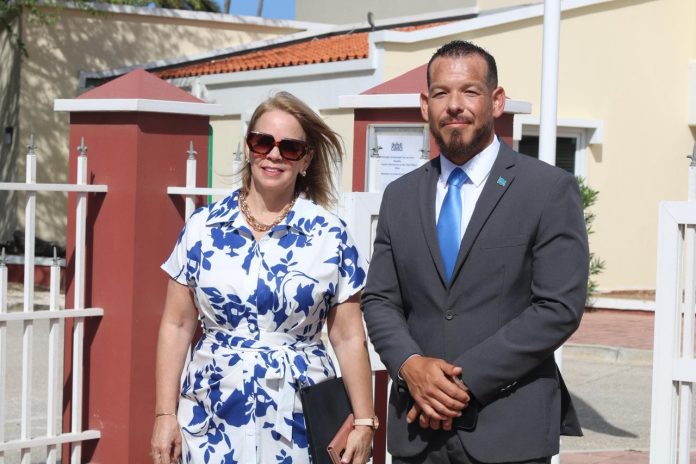 Minister Gerlien Croes no tin salida legal den caso di Jet Priva
