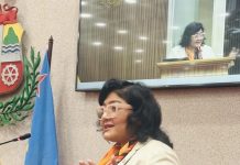 Parlamentario Xiomara Maduro (MEP) ta cuestiona e scuridad cu Mike Eman tin e democracia di Aruba aden