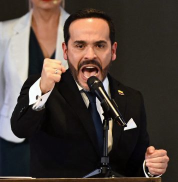 Colombia: Presidente electo ta duna gruponan arma un luna pa entrega