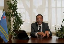 Minister Rene “Baba” Herdé ta duna contesta riba preguntanan tocante vivienda