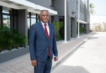 Segun minister Dowers: situacion di personal na recherche tin debido atencion