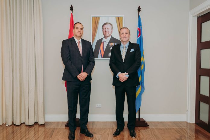 Banco Central di Aruba cu liderazgo nobo cu huramentacion oficial di su presidente (2)