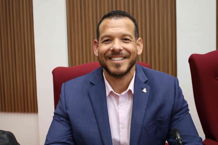 Caso Gerlien Croes Gobernador ta exigi transparencia den Parlamento_result