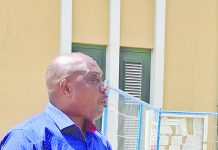 Hof a confirma sentencia contra Alan Howell; defensa lo apela e decision na Corte di Casacion na Hulanda