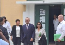 Segun defensa di Mike de Meza, no tin base pa e caso penal contra e parlamentario