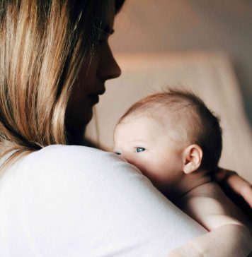 Seguronan di salud ta habri “hotelnan di maternidad” pa atende disparidad den cuido di baby recien naci