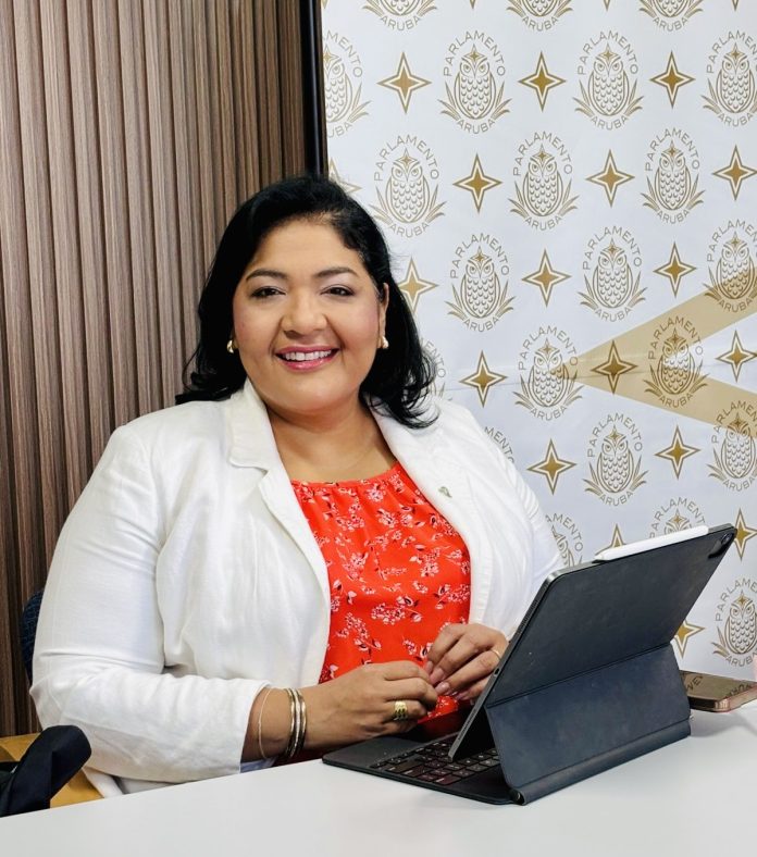 Transparencia no ta un fabor, e ta un obligacion XIOMARA