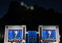 Trump ta alaba Merca y ta critica ‘comunistanan’ den discurso pa aniversario 250 aña