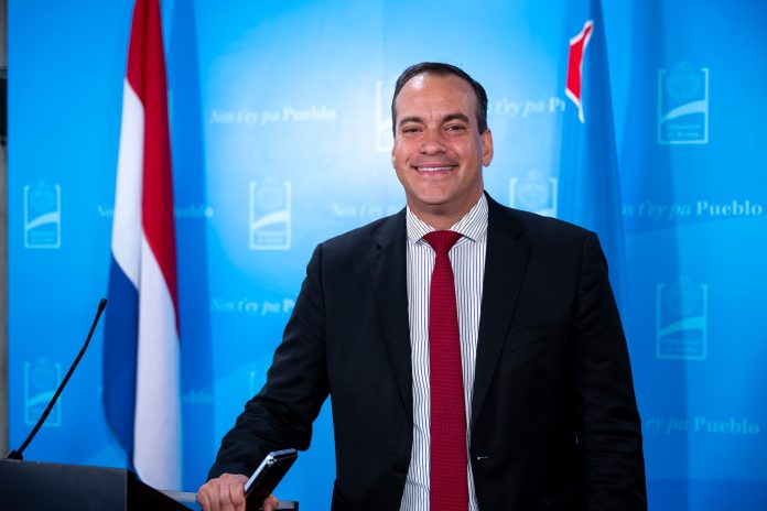 242 permiso pa negoshi nobo den prome mitar di 2026 ta confirma actividad empresarial continuo na Aruba