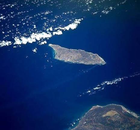 Analisis di Siman Aruba tin petroleo y gas