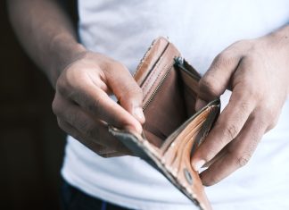 Analisis di Siman: Finanzas di Aruba — Ora espacio pa maniobra ta bira menos