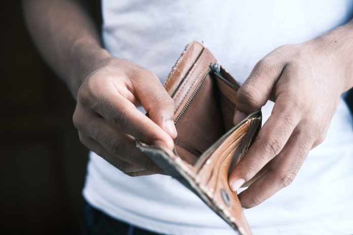 Analisis di Siman Finanzas di Aruba — Ora espacio pa maniobra ta bira menos