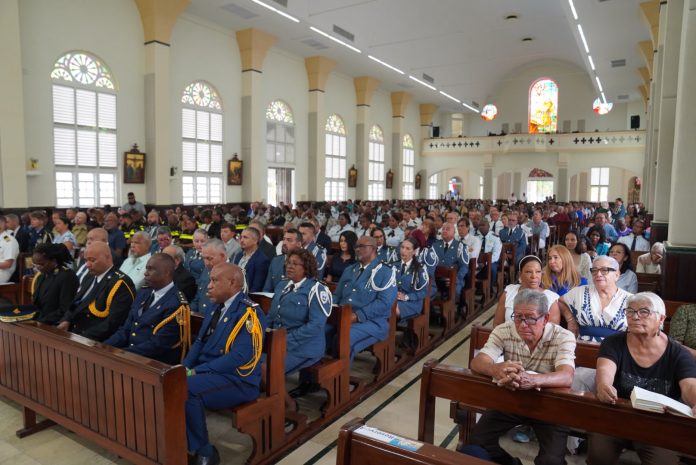 Cuerpo Policial Aruba den celebracion di 40 aniversario (1)