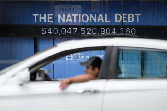 US-ECONOMY-DEBT