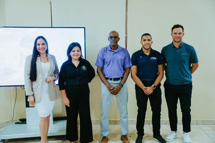 Ministerio di Educacion ta lansa e proyecto piloto di ‘Educacion Personalisa’ na Juliana School MAVO