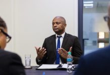 Gobierno di Corsou ta haya orden pa paga funcionario casi 418.000 florin den salario atrasa