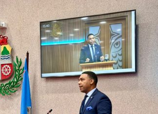 Comunicado di prensa: 40 Aña di Status Aparte; Parlamentario Hendrik Tevreden ta cuestiona si Aruba lo fortalece su autonomia of entrega esaki