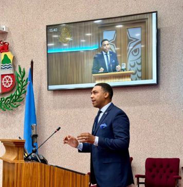Comunicado di prensa: 40 Aña di Status Aparte; Parlamentario Hendrik Tevreden ta cuestiona si Aruba lo fortalece su autonomia of entrega esaki