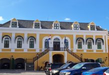 Parlamento Hulandes ta lanta preocupacion tocante conflicto di interes den apoyo legal pa gobernador den casonan di extradicion