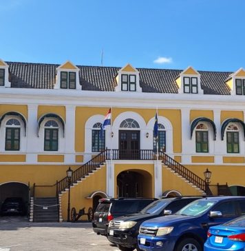 Parlamento Hulandes ta lanta preocupacion tocante conflicto di interes den apoyo legal pa gobernador den casonan di extradicion