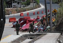 Presidente di Colombia ta bisa cu 6 rebelde arma a ser mata den confrontacion