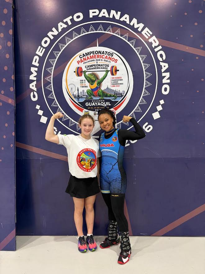 Rory van Ulft y Ettel Boyce ta Briya na Guayaquil