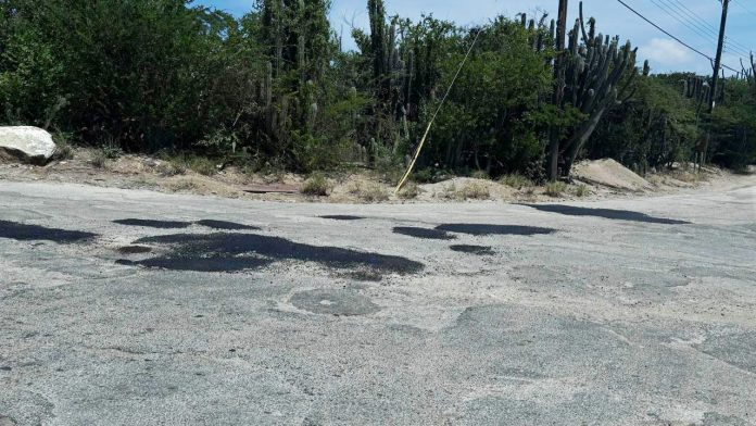 Si impuesto riba vehiculo di motor no ta pa drecha caminda, kico precies nos ta paga (2)