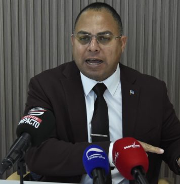 Comunicado di Parlamentario Eduard Pieters (PPA) ta cuestiona pakico Gobierno no a ehecuta un decision di Parlamento; “Un aña despues di un decision unanime, cuerpo policial ainda sin bodycam”