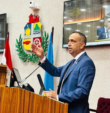 Comunicado di Parlamentario Dangui Oduber: Cinco crisis, un gobierno: E estado real di nos pais DANGUI ODUBER