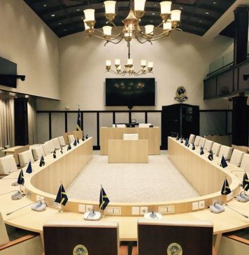 Parlamento di Corsou ta habri aña nobo parlamentario cu un siman yen di debate