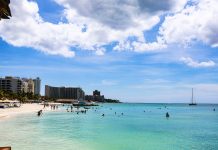 A nota dos tribon landando cerca di oriya na Palm Beach