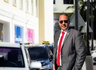 Carlos Bermudez ta propone sistema automatisa pa taxistanan na aeropuerto