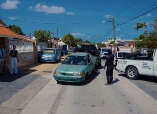 Comunicado di gobierno: Accion contra vehiculo bandona ta continua Diesun vehiculo kita for di caminda publico