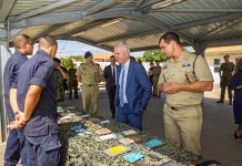 Secretario di Estado Van der Burg a bishita Marinierskazerne na Savaneta