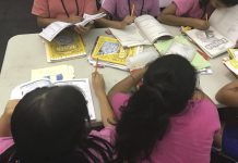 Sin abogado, muchanan migrante ta enfrenta deportacion for di Merca
