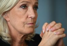 Trump ta elogia ‘voz conservador’ di Le Pen memey di disturbio na Francia