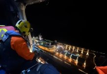 Wardacosta di Caribe Hulandes cu rescate di pasahero di crucero cu a haya atake